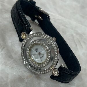 Elizabeth Taylor Watch Women 31mm Crystal Silver Tone Leather